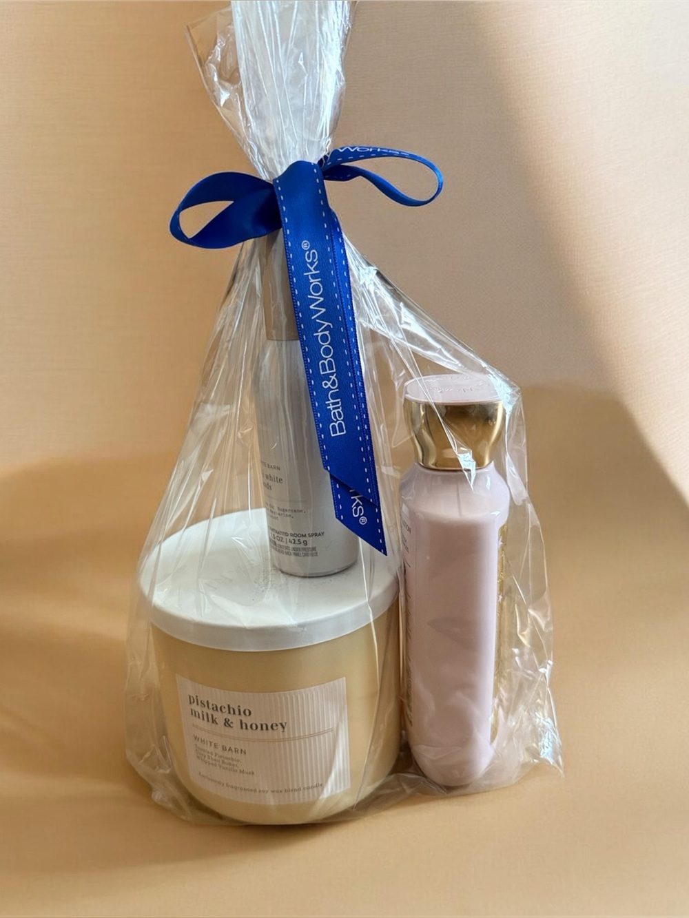 NWT BATH & BODY WORK GIFT SET PISTACHIO MILK HONEY CANDLE BODY LOTION ROOM SPRAY